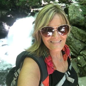 Meet your Posher, Dee